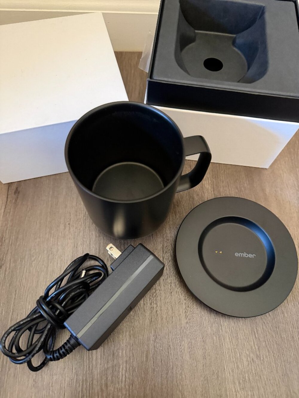 Black EMBER Mug 10oz Temperature Control Smart Mug New Open Box